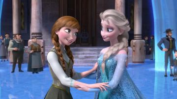The costumes of the beginning and ending of Anna in The snow queen
