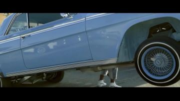 The vans sk8 in the clip Pull Up Wiz Khalifa