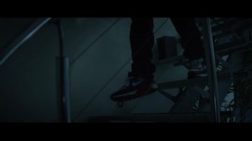 Sneakers Nike Air Max 90 " - dosseh in her video clip kick the boss feat Gradur and Joke