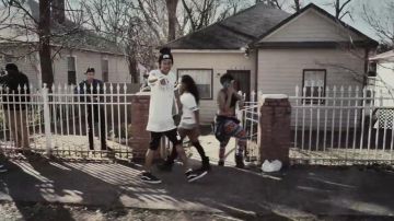 Las furgonetas de Wiz Khalifa en We Dem Boys