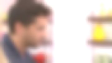 La statuette poire jaune vue dans La maison des maternelles du 20/09/2017