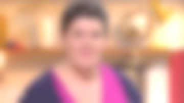 La lampe en métal jaune vue dans La maison des maternelles du 20/08/2017