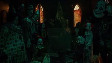 The doll Pennywise from the 1990 view in It