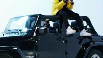 The Nike uptempo in the clip Bi Chwiya of Lefa