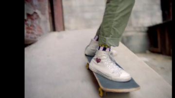 Sneakers Chuck Taylor Converse in the clip CAN't STOP THE FEELING of Justin Timberlake