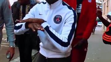 Le maillot du psg dans le clip Afro Trap Pt. 3 de mhd