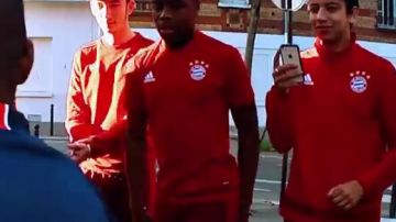 Le maillot bayern dans le clip Afro Trap Pt. 3 de MHD
