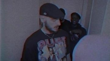 Le béret Lacoste noir de Django dans le clip Fable