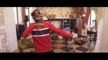 La superestrella en el video musical Afro Trap Pt. 9 de MHD