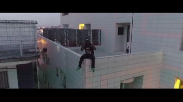 Sneakers Nike Air Max 95 Benash in the clip Ghetto