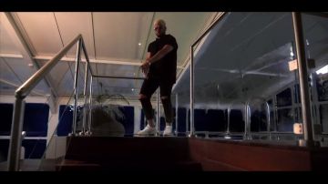 El yeezy en el impresionante video musical de Haristone