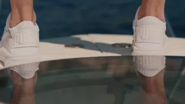 The TSUGI Shinsei of Jonah Blue in the clip Mama