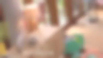 Le vase rond argenté vu dans La maison des maternelles du 20/09/2017