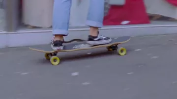 les sneakers vans old skool dans le clip "on était beau" de Louane