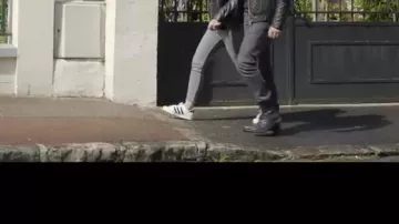 les chaussure dasn le dernier clip de rim'k