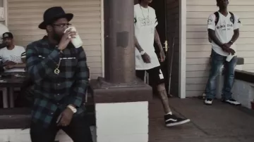 The Vans Sk8-Hi 'Black' en el video musical de Wiz Khalifa "We dem boyz"