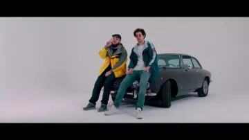 El clásico cuero blanco Reebok del clip SVP de Caballero y Jean Jass