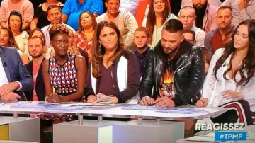 La robe géométrique de Rokhaya Diallo dans Touche pas à mon poste du 20/09/2017