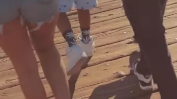 Sneakers Nike Air Jordan 11 in the video, No Type Rae Sremmurd