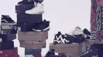 Las zapatillas Reebok Kamikaze II en el clip Mi par de 3010 feat Pesoa