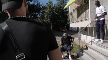 the pair of sneakers Nike Air Jordan IV Alternate 89 in the clip naha NLP