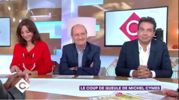Le pull rouge motif renard de Marion Ruggieri dans C à vous du 11/09/2017