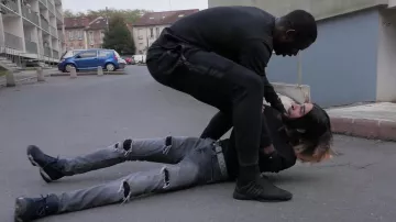 Sneakers Nike Air Presto Black in the clip Onizuka NLP