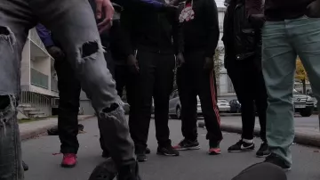 Sneakers Nike Cortez Black in the clip Onizuka NLP