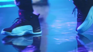 Sneakers Nike Air Jordan 12 retro in the clip Tip Toe Wing in My Jawwdinz-Riff Raff