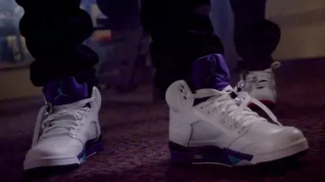 The sneakers Air Jordan 5 retro in the clip 23 Mike WiLL Made-It