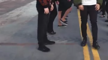 El balenciaga en el Clip Básico de Orelsan