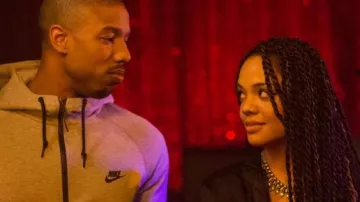 The hoodie Nike grey worn by Adonis Creed (Michael B. Jordan) in Creed : The legacy of Rocky Balboa