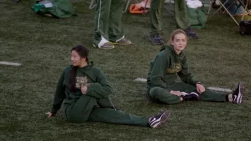 Les chaussures de sport Nike de Casey Gardner (Bridgette Lundy-Paine) dans Atypical S01E04