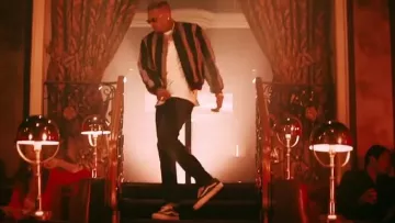 The vans old skool in the clip Tone It Down " with Chris Brown