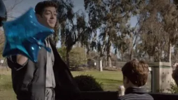 The balloon in the shape of a star that we give to Molly Woods (Halle Berry) in the park series Extant