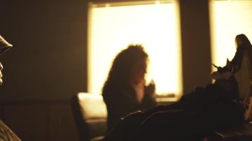 Les sneakers Giu­seppe Zanotti dans le clip Du sale de Rohff