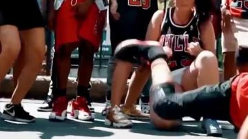 Zapatillas Nike Air Jordan 12 "gym red" en el clip Inferno de Marty Baller