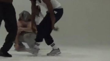 Zapatillas Nike Air Max ajustadas en el clip RAF de A$AP Mob