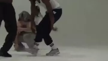 Zapatillas Nike Air Max ajustadas en el clip RAF de A$AP Mob