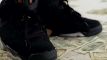 Sneakers Nike Air Jordan VI DMP Fat joe in the movie clip Make it rain