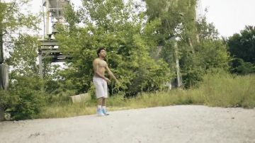 Sneakers Nike Air Jordan 7 Retro North Carolina Blue in the clip Sumo Acid Crew-of-Palms Trax