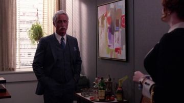 La bouteille de Whisky Glenvilet de Roger Sterling (John Slattery) dans Madmen