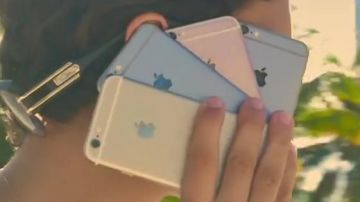 The smartphone Apple Iphone 6 in the clip's Genesis MMZ