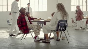 Sneakers Nike Air Jordan 11 low Lil Wayne in his clip Krazy