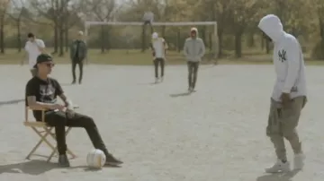Zapatillas Blancas Reebok instapump fury OG en el clip Fêter de Panama Bende