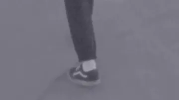 The sneakers Vans Old Skool Black Gum Outsole of the clip 3afia of Sneazzy