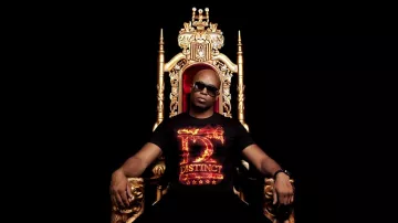 The t-shirt Separate in the clip Determined Rohff