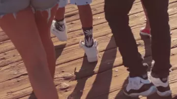 The sneakers Converse All Star Chuck Taylor Low red in the clip, No Type Rae Sremmurd