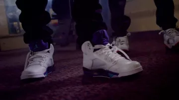 Sneakers Nike Air Jordan V retro in the clip 23 Mike WiLL Made-It