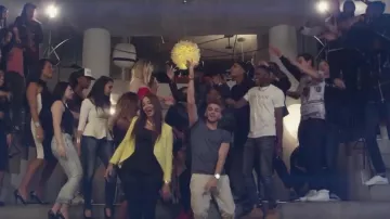 Les boots Timberland dans le clip 100 mecs sans meuf de RIDSA feat. Li'lya Ds